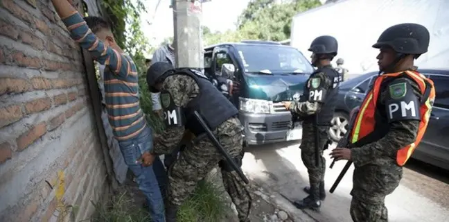 Un dirigente peronista propone lanzar la Policía Militar para combatir la inseguridad en Provincia
