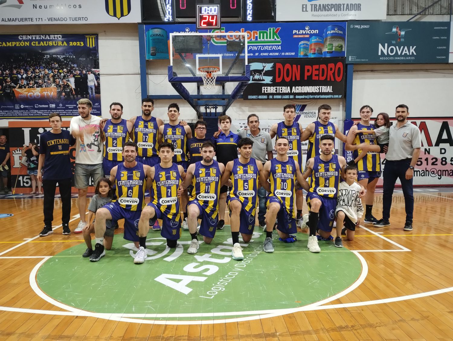 La Fiebre se quedó con el clásico e igualó la serie que se denirá ahora en cancha de Olimpia. Foto: Fabián Gallego