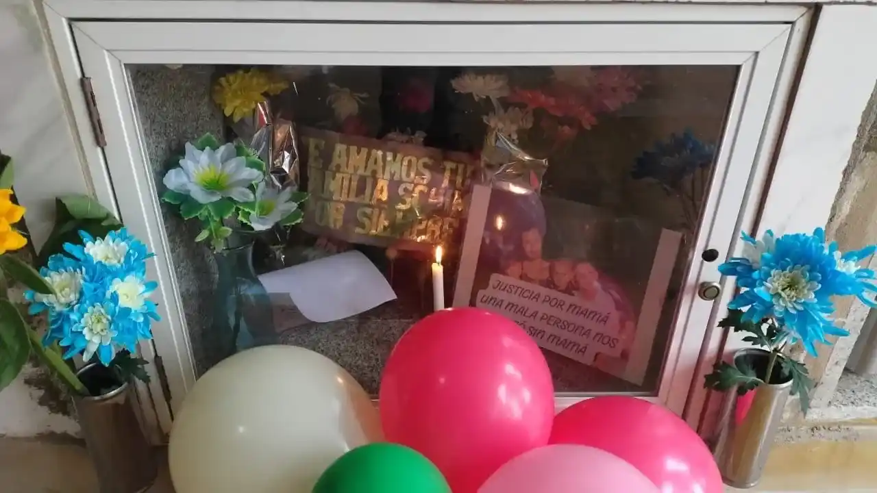Familiares y amigos homenajearon a Zoe Schimf en el cementerio de Concordia