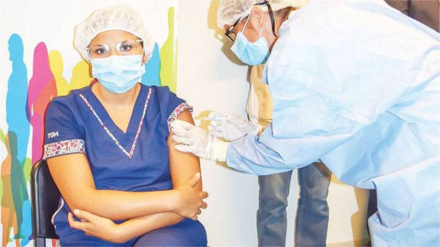 Aconsejan reforzar a los 4 meses vacunación  a personal de salud y mayores de 60