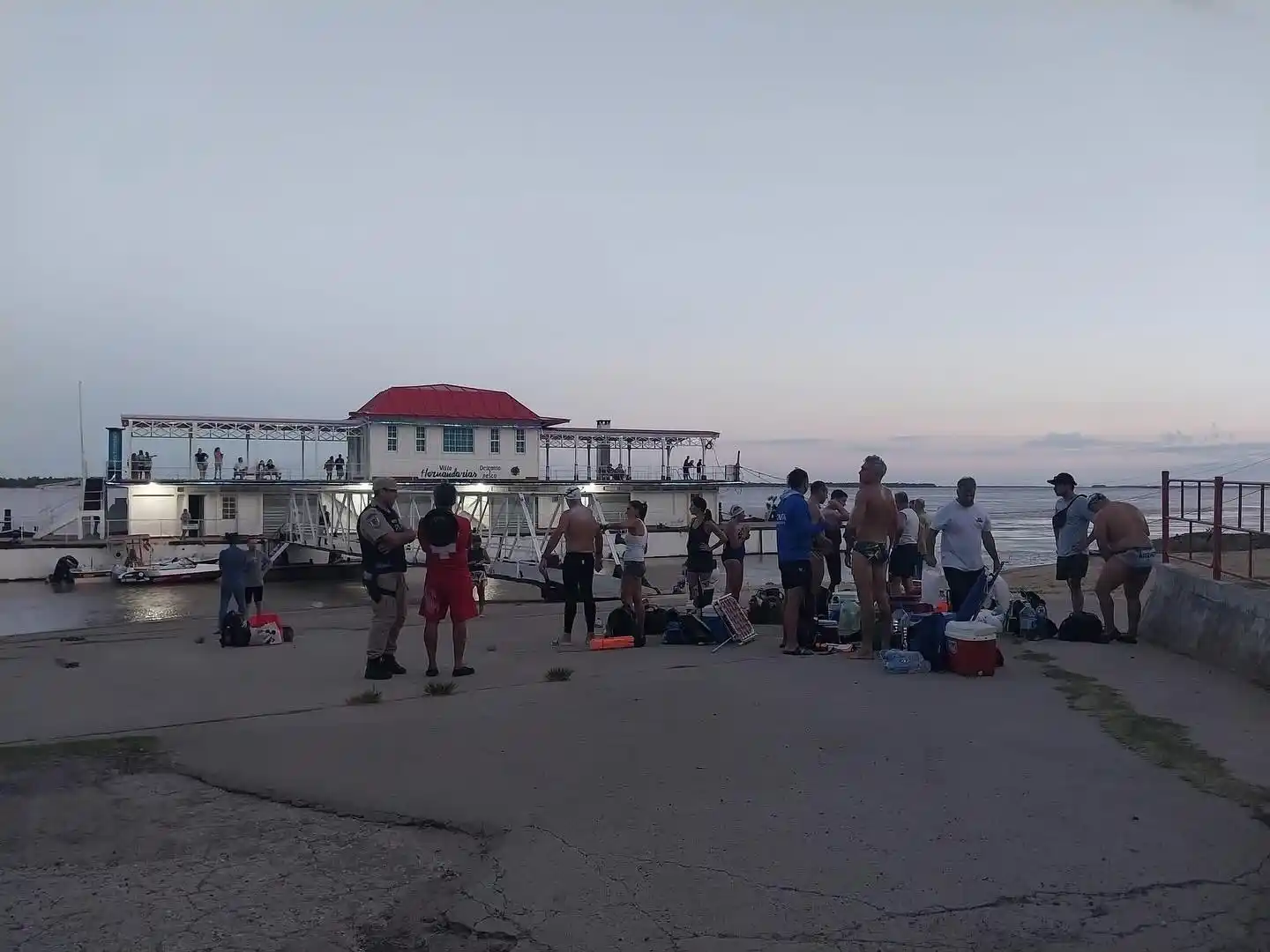 Siete nadadores participan de la maratón Hernandarias-Paraná