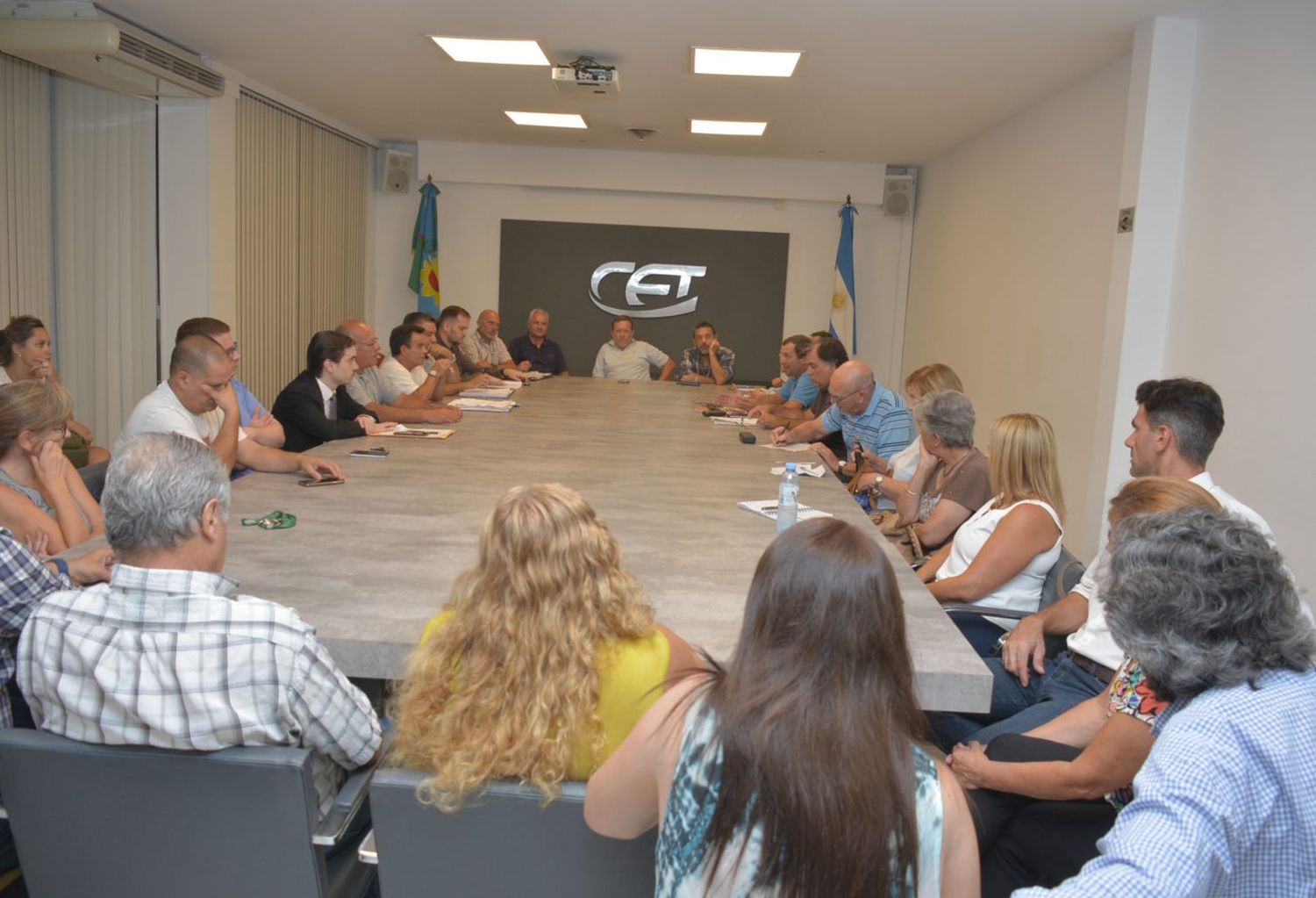 Una amplia agenda de demandas vecinales marcó la reunión del Foro de Seguridad