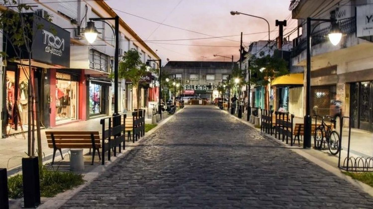 Reactivación económica: Morón lanzó créditos a tasa cero para comerciantes locales
