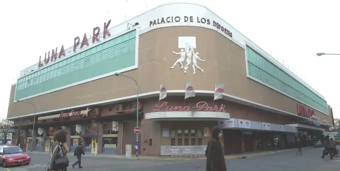 El mítico "Palacio de los Deportes", en Corrientes y Bouchard de la ciudad de Buenos Aires.