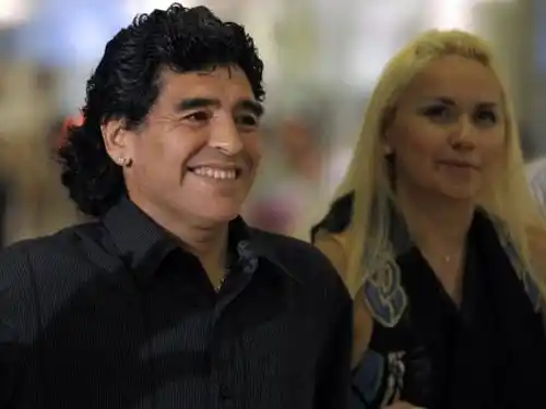 Maradona y Ojeda festejaron los 6 meses de Dieguito