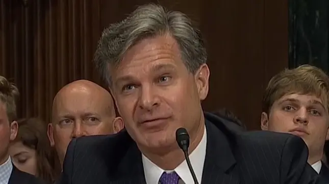Asumió el nuevo director del FBI en una ceremonia a la que no asistió Trump