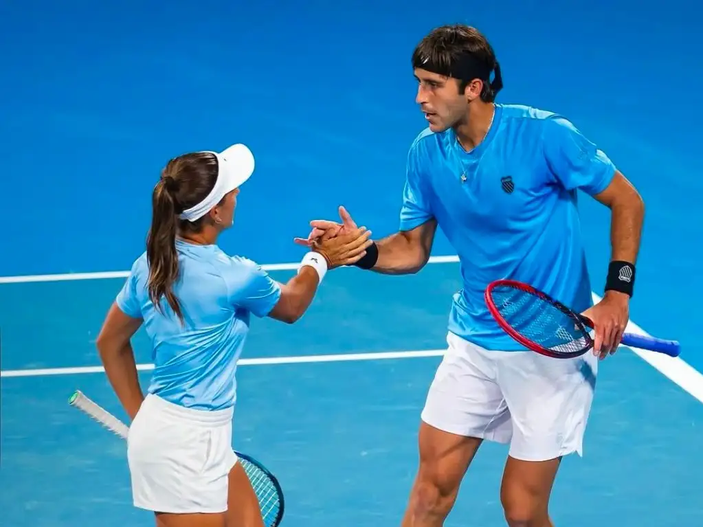Carlé y Etcheverry jugaron el dobles para Argentina.