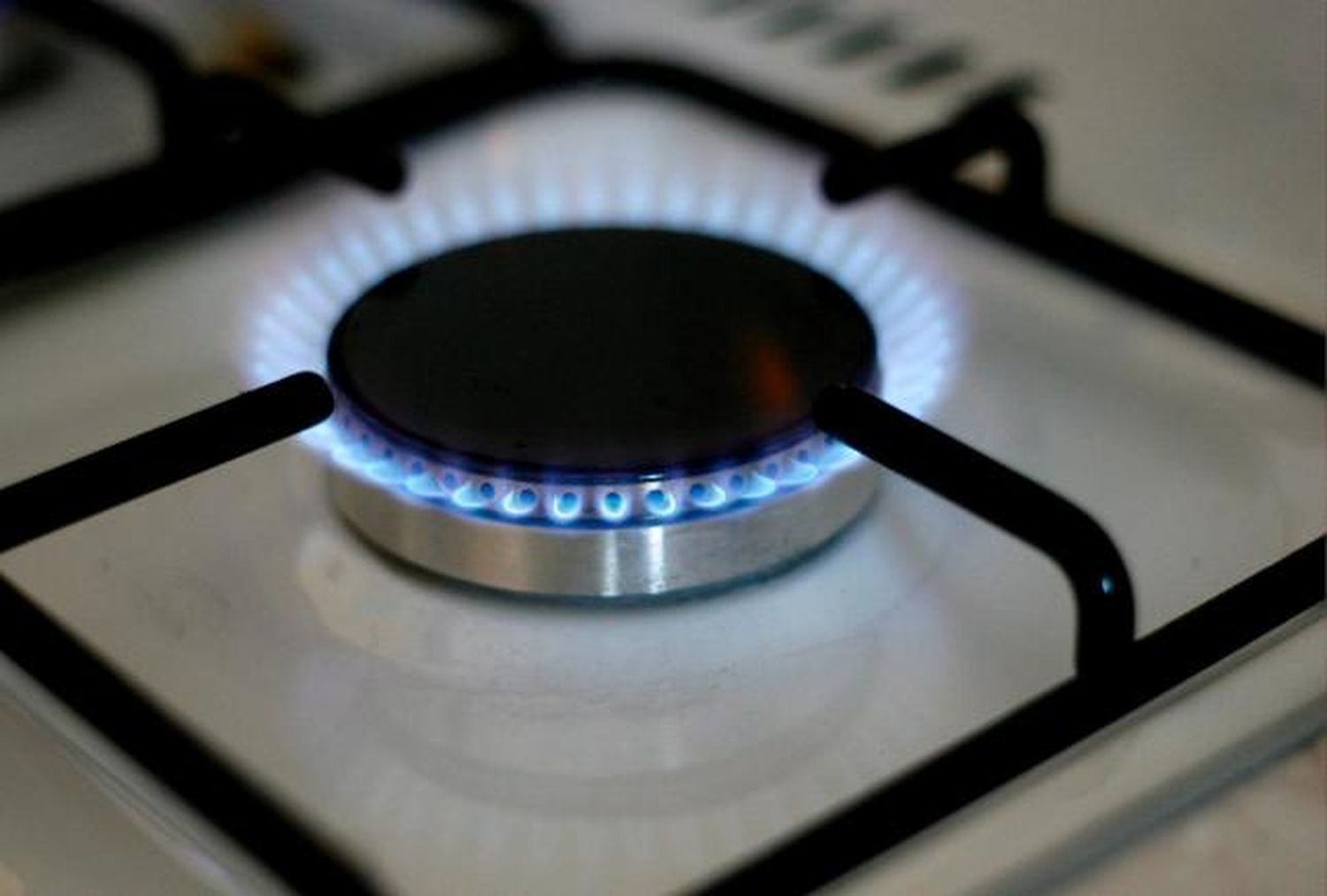 Paro por tiempo indeterminado de los trabajadores de la industria del gas