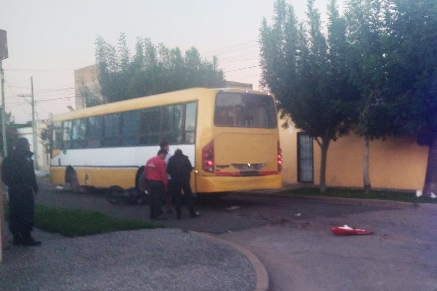 Identificaron al fallecido en accidente de moto y colectivo: Agustín López, de 19 años