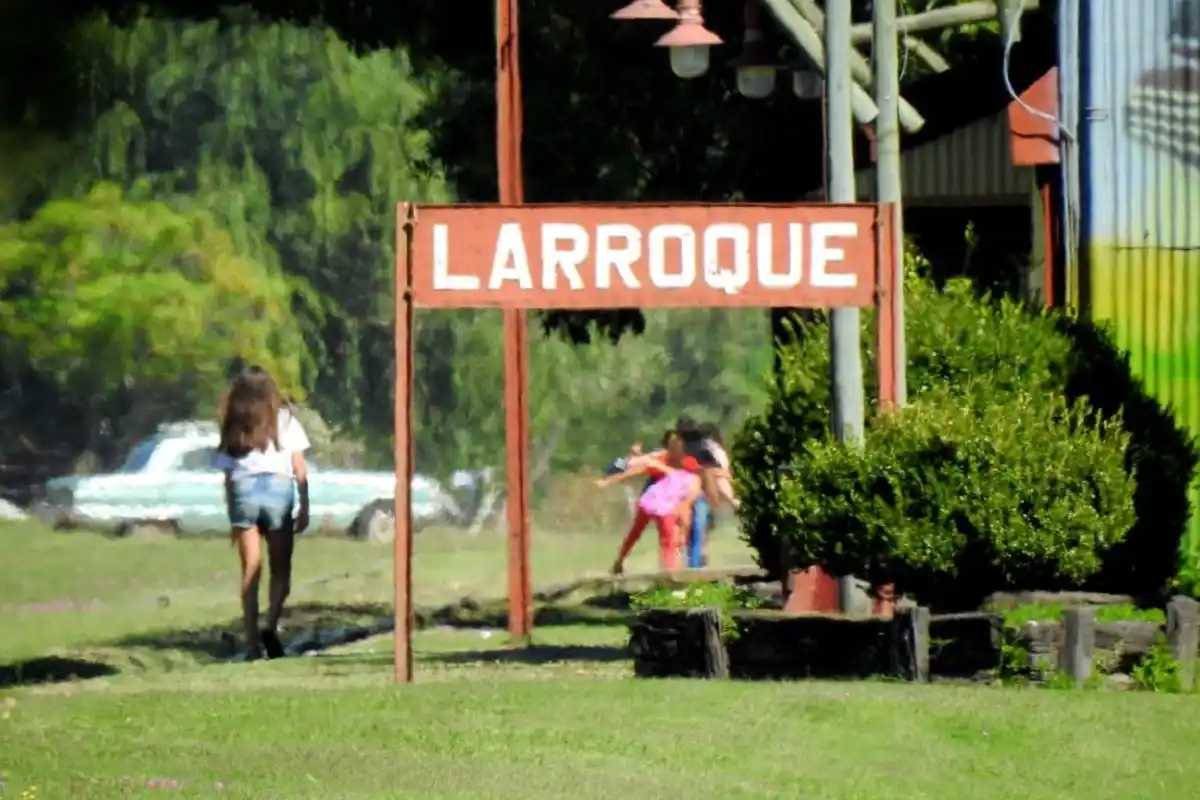 Urdinarrain y Larroque volvieron a tener "transmisión local por conglomerados"