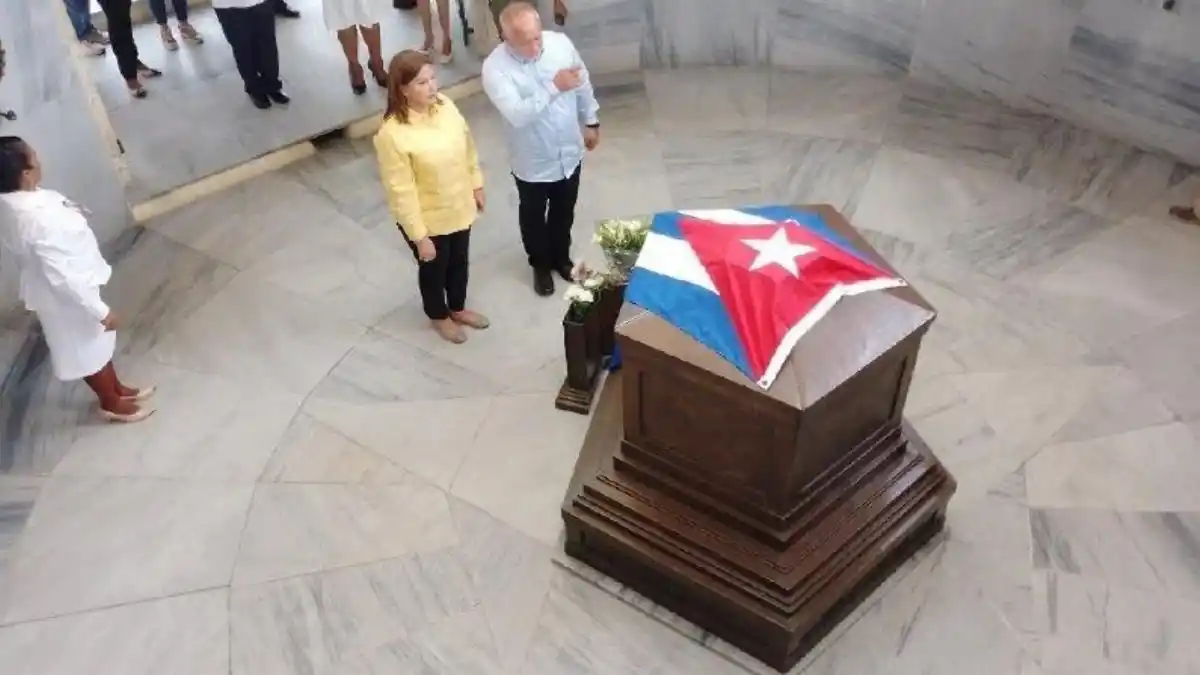 ¡NO SE GUARDÓ NADA! Diosdado Cabello soltó en La Habana que el régimen cubano «es la inspiración del chavismo»