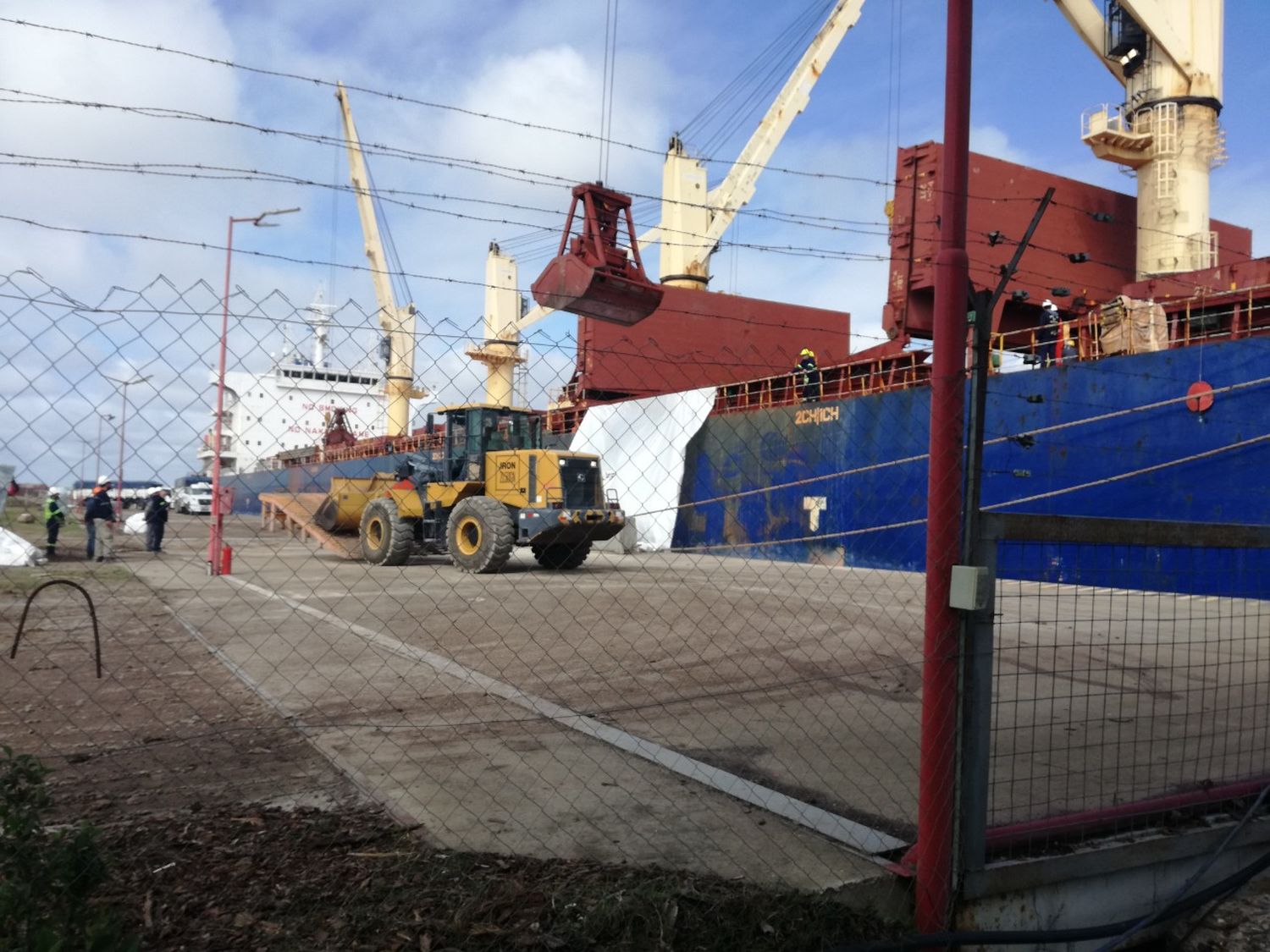 Realizan operaciones simultáneas en los puertos de Ibicuy y C. del Uruguay