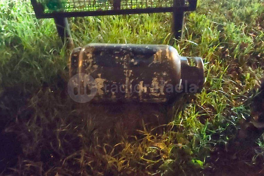 Esta madrugada: una pareja robó una garrafa de 15kg de una casa