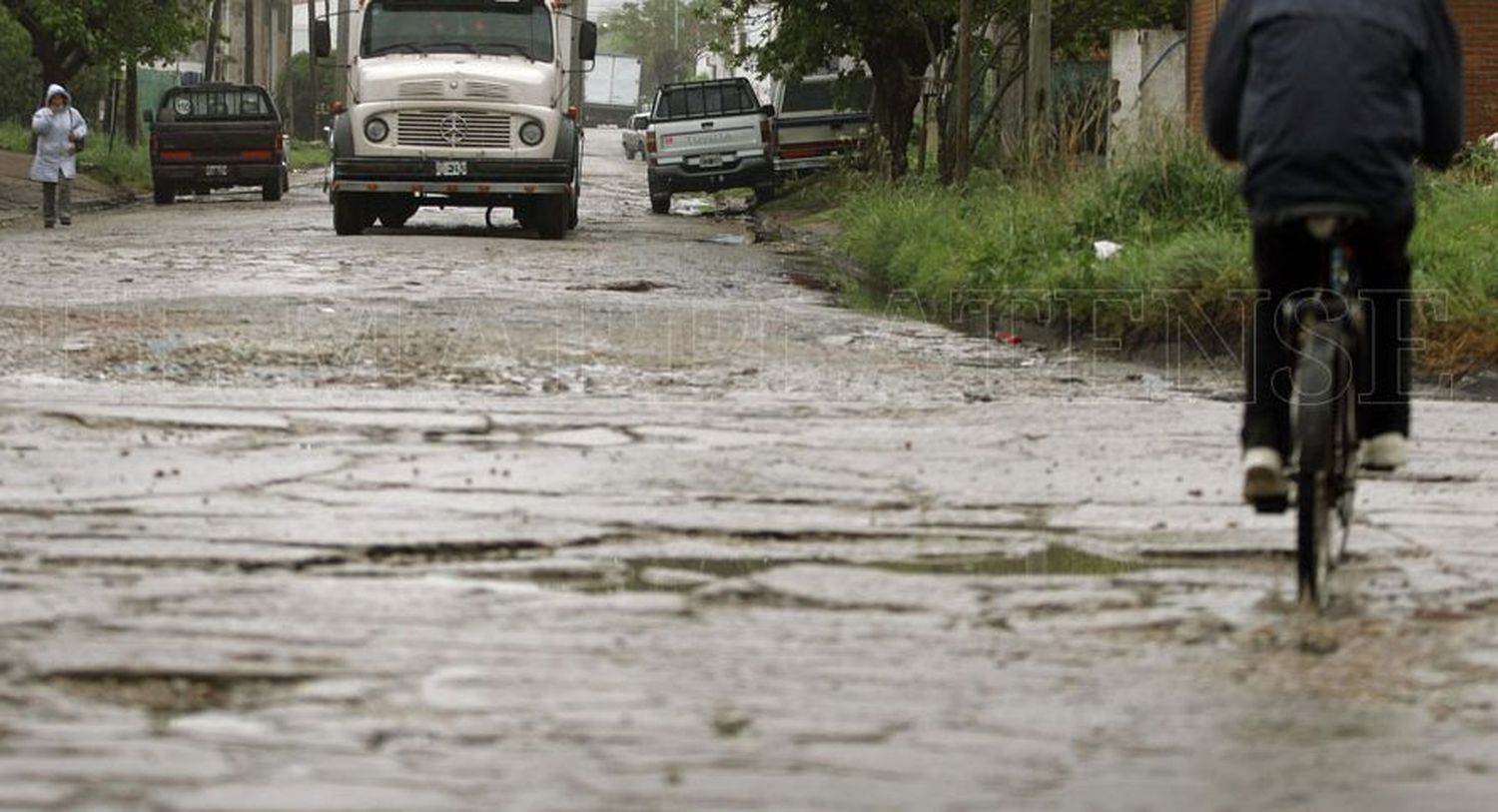 Tras las protestas, reforzarán los arreglos de calles en barrios del sur