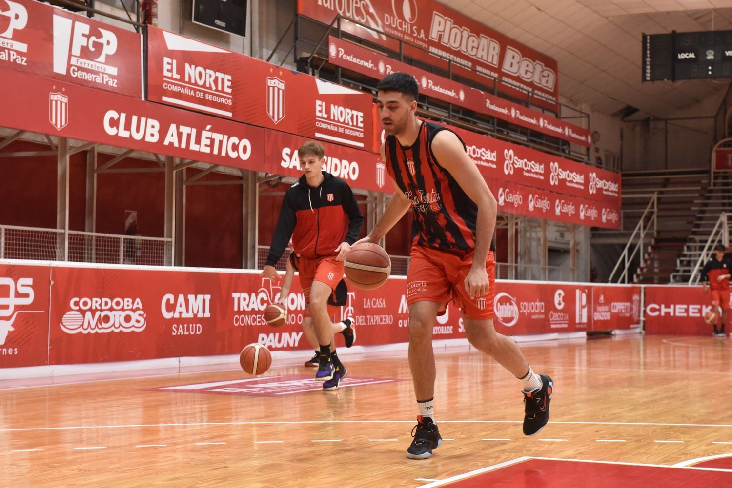 Los "halcones" vuelven a entrenar