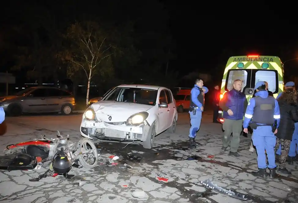 Giró a la izquierda en una avenida y generó un accidente de tránsito