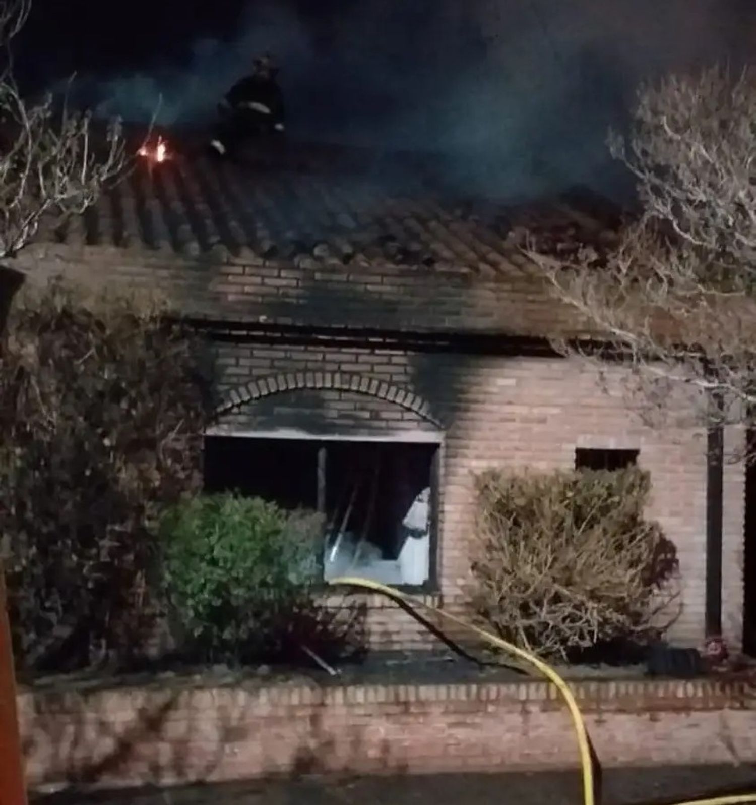 Incendio en pleno centro de Lobería