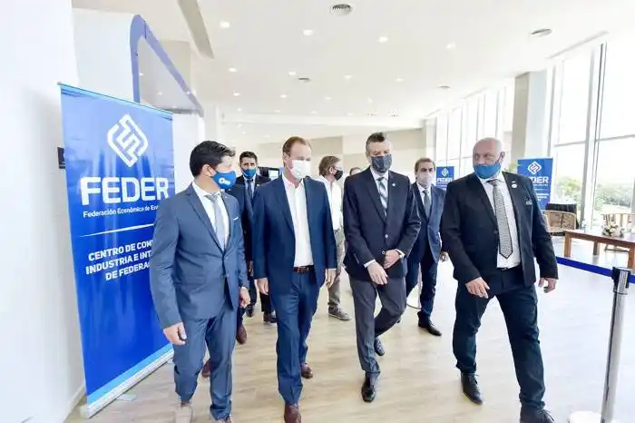 Bordet destacó ante empresarios,  industriales y comerciantes la  solidez financiera de la provincia