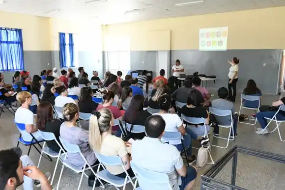 Rafaela en Acción ofreció una nueva capacitación en Manipulación segura y saludable de alimentos