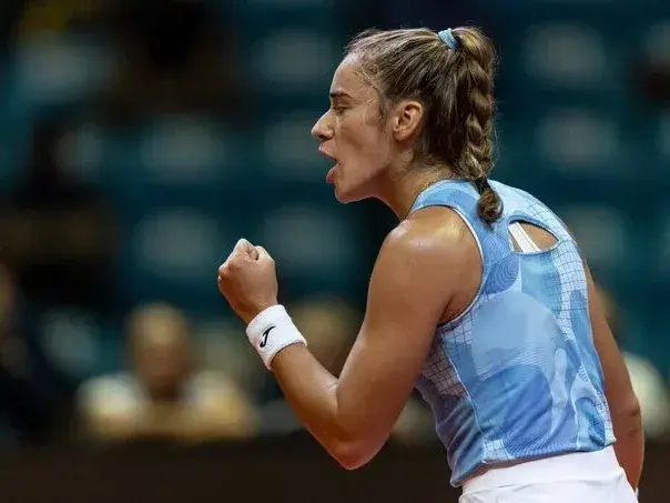 Solana Sierra a las segundo ronda de la qualy en Wimbledon.