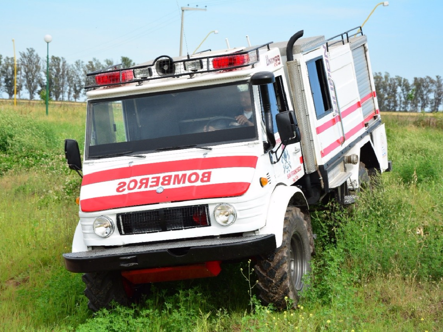 Bomberos pone en venta su camión Unimog