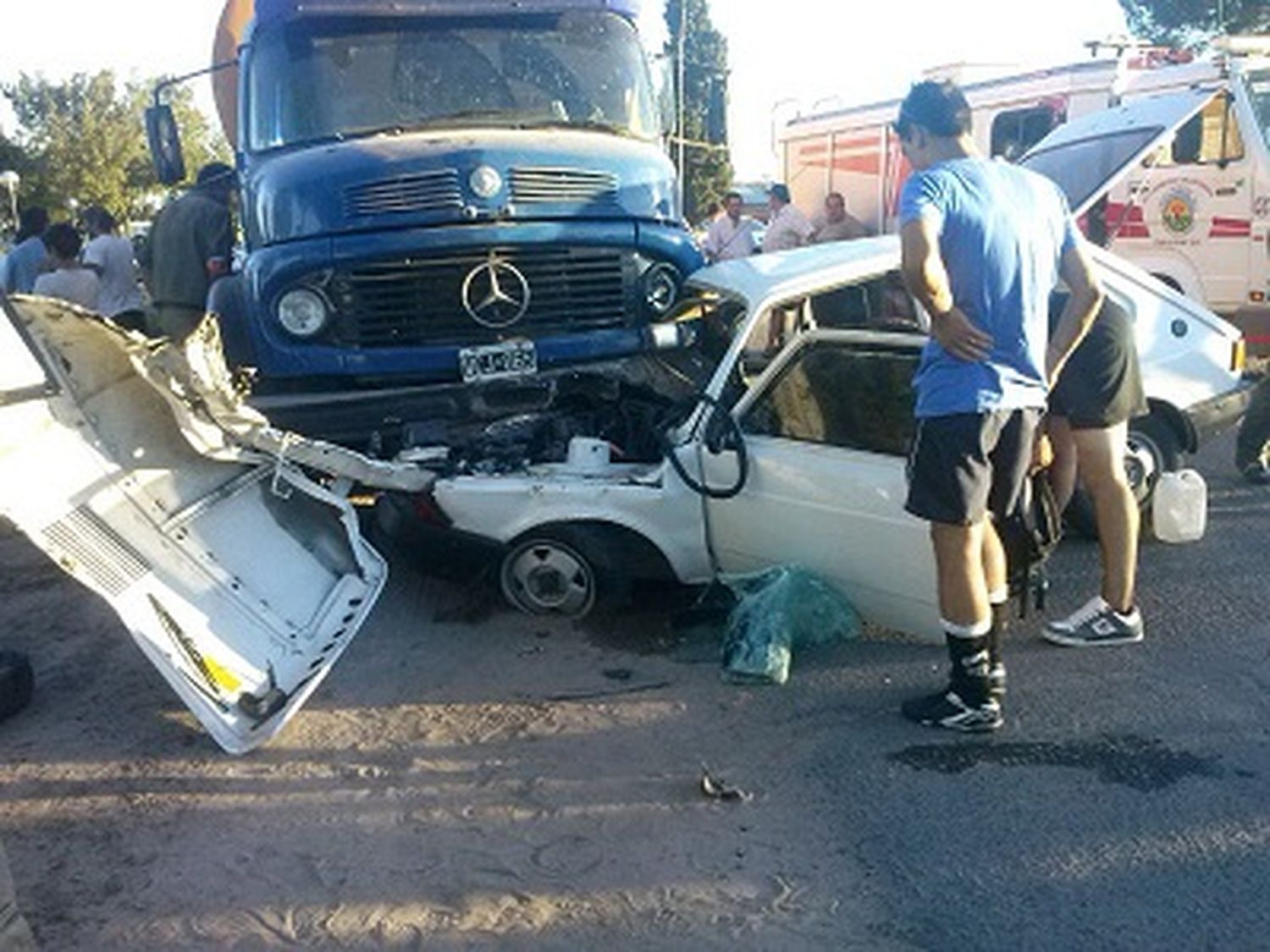 Un herido en el choque de un Fiat 147 con un camión