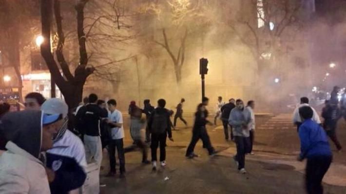 Incidentes, detenidos y destrozos en el banderazo de hinchas de Gimnasia de La Plata