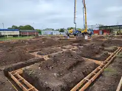El Municipio avanza con la construcción de las primeras 24 viviendas en el barrio Arco Iris