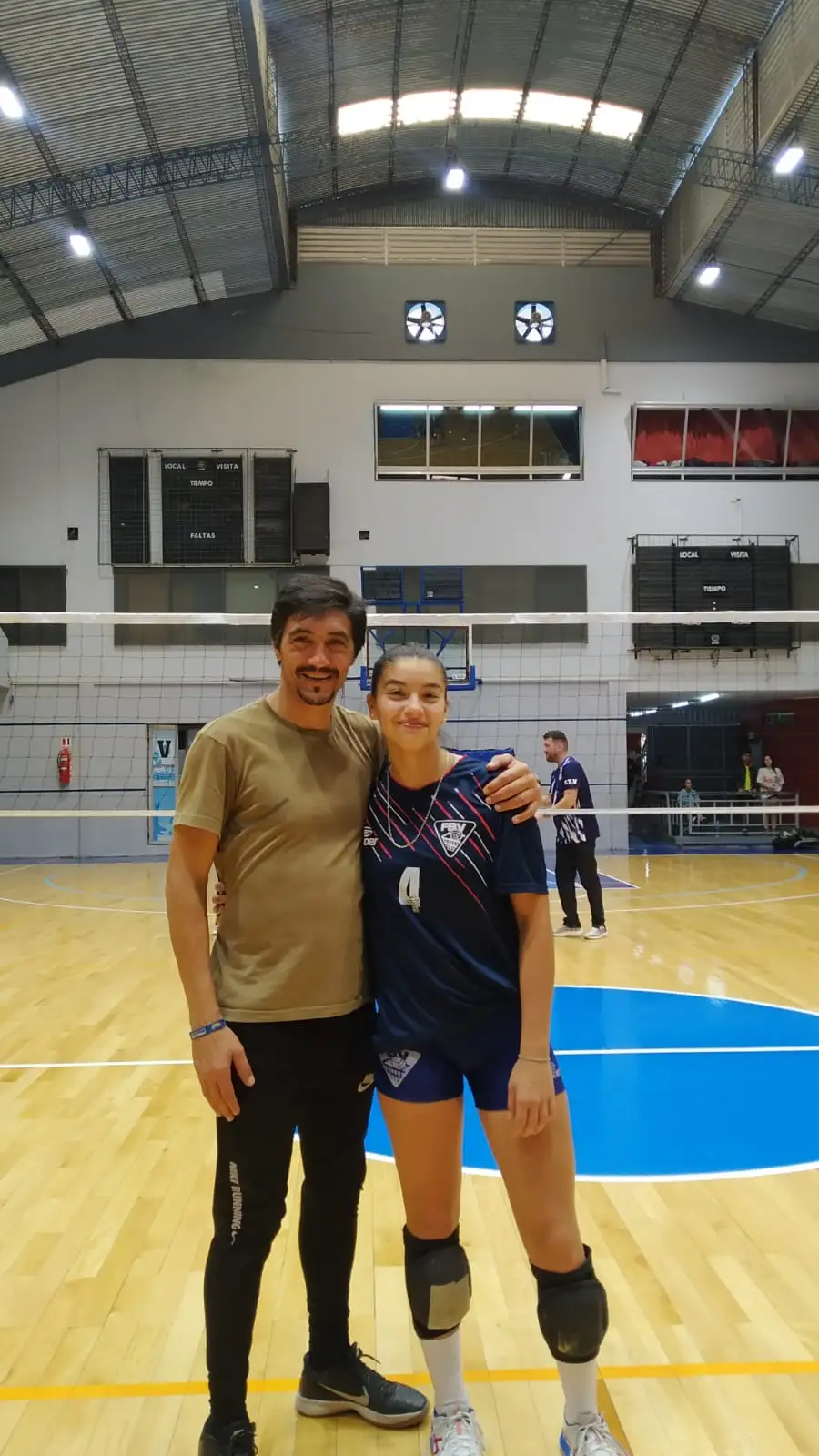 Valentina Ginestar, junto a su padre, Fabricio.