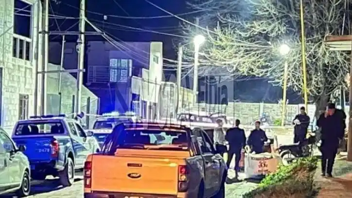 Tras una discusión, un policía de la Departamental Gualeguaychú le disparó a su pareja y se pegó un tiro en la cabeza