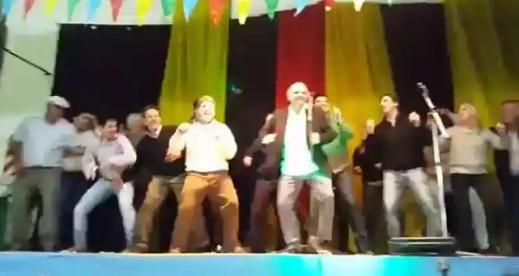 Video: Así bailó Sergio Rosa en cena del Pro, a lo Macri