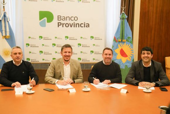 Pablo Descalzo firmó un convenio con el Fideicomiso Fuerza Solidaria para fortalecer el desarrollo social en Ituzaingó