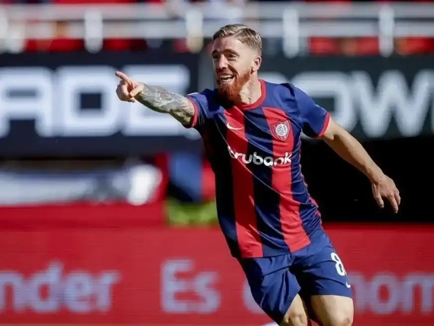 Iker Muniain en unos de sus partidos con la casaca de San Lorenzo. Gentileza