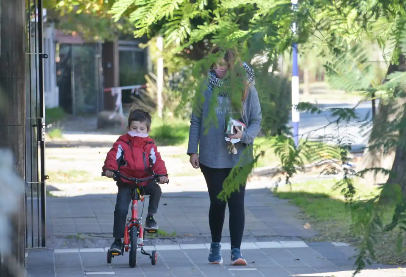 Afirman que la población pediátrica "debe ser vacunada para llegar a la inmunización de rebaño"