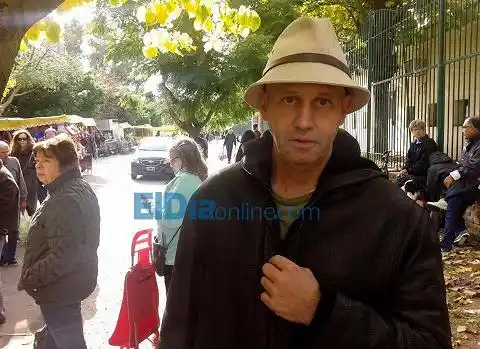 A la hora de la Marcha, Bergman hacía compras en Capital 