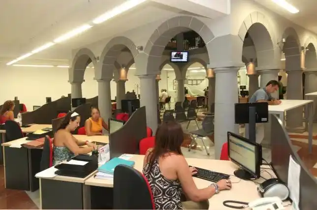 Expansión de empleo público triplicó al privado