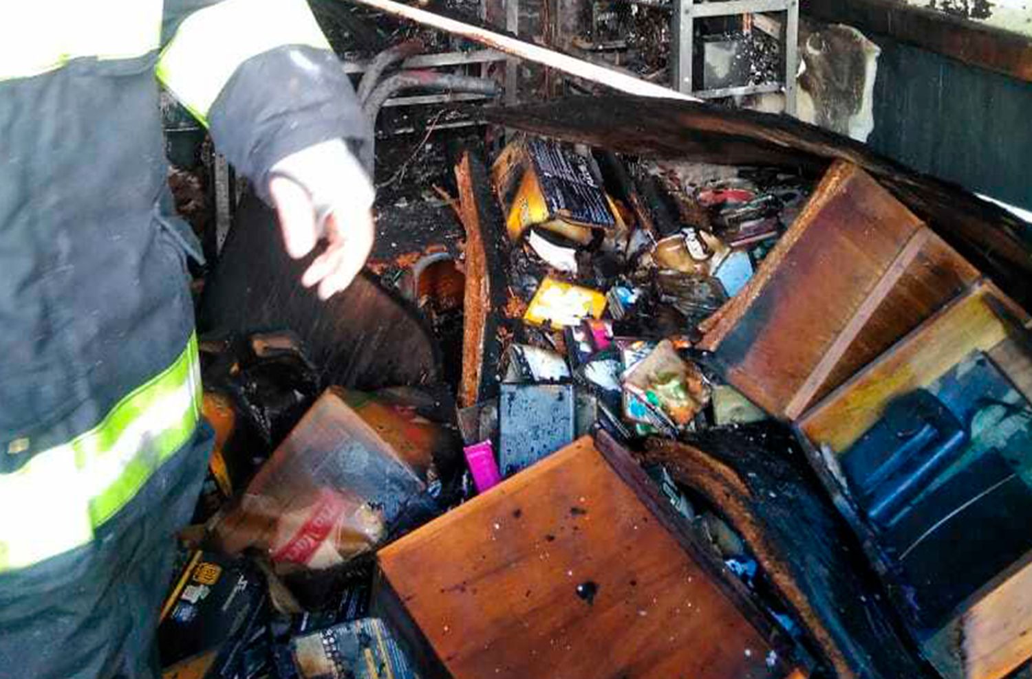 Tensión en el macrocentro de Mar del Plata por un incendio