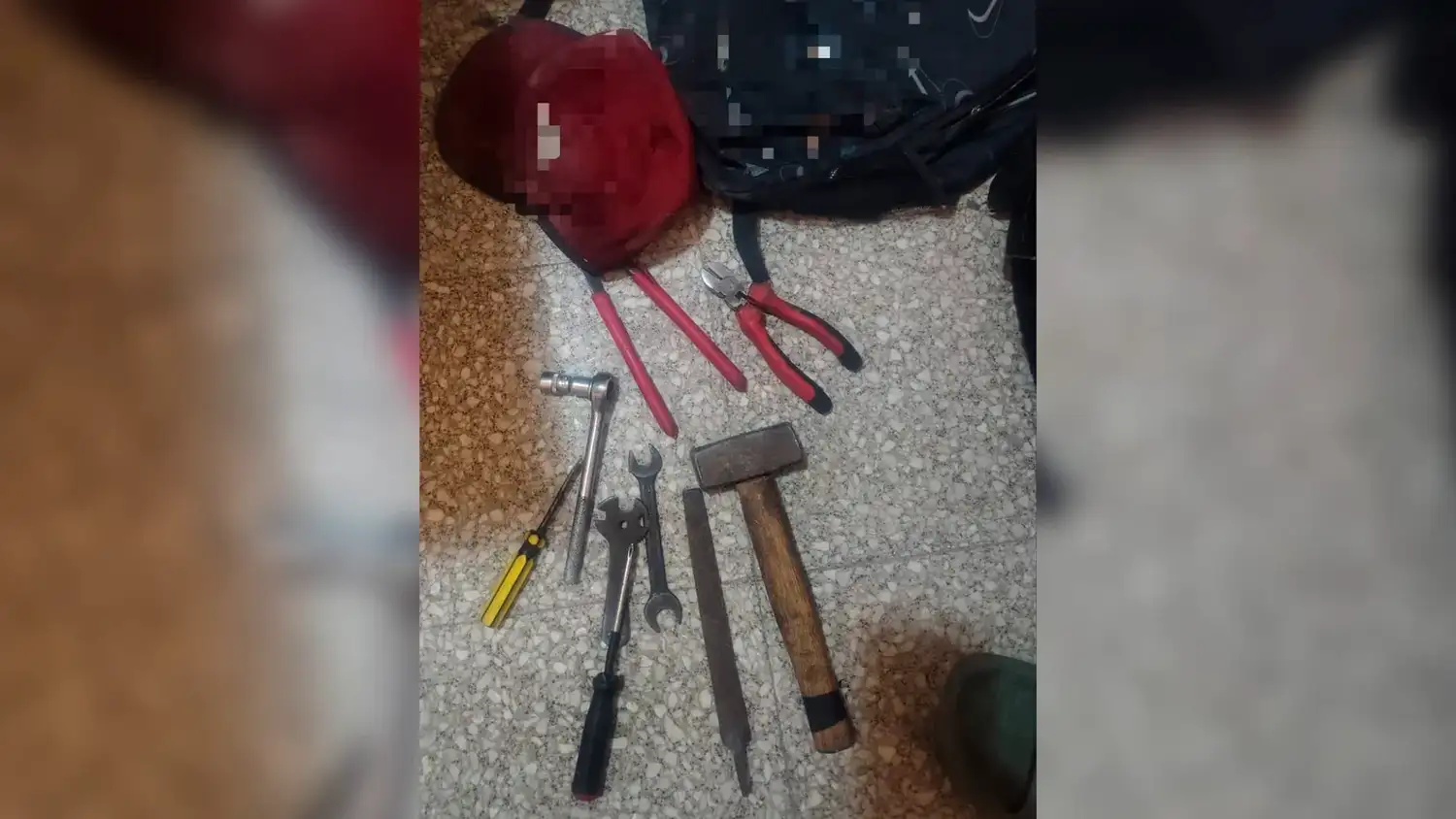 Rafaela: vieron a un hombre saltar un tapial y terminó aprehendido con herramientas y cables