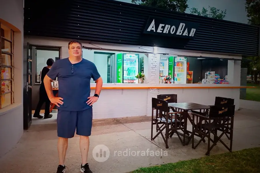 Con una estética renovada, inauguraron el AeroBar: "Es una época muy linda para nosotros como club”