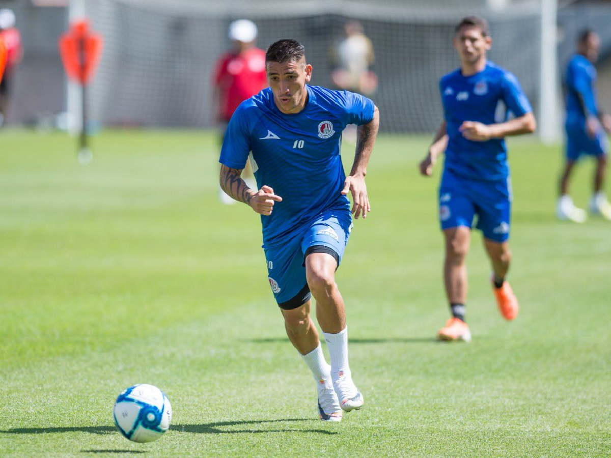 Centurión arregló su llegada a Vélez