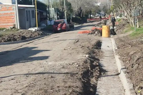 Culminaron los trabajos de cordón cuneta en calle Gaucho Rivero