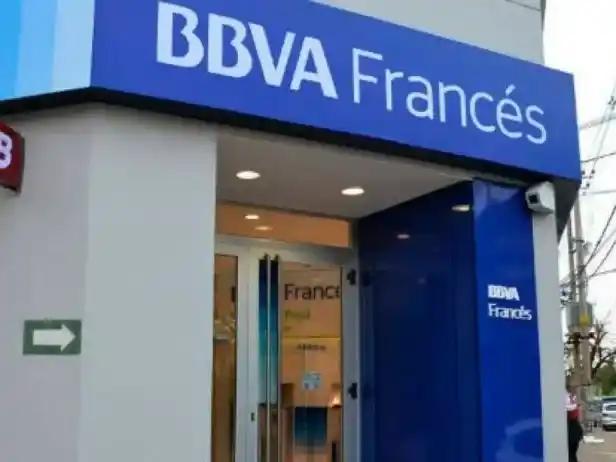 Revés para las asociaciones de consumidores: rechazan una demanda colectiva contra el Banco Francés