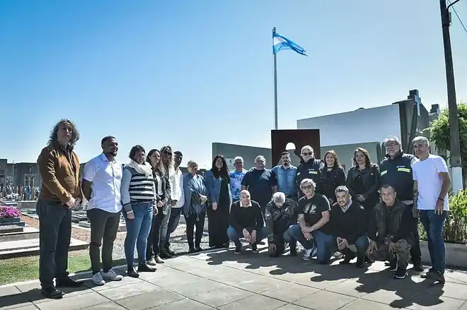 40 años de la Guerra de Malvinas: Municipio de Escobar inauguró en el Cementerio un monumento a los Caídos