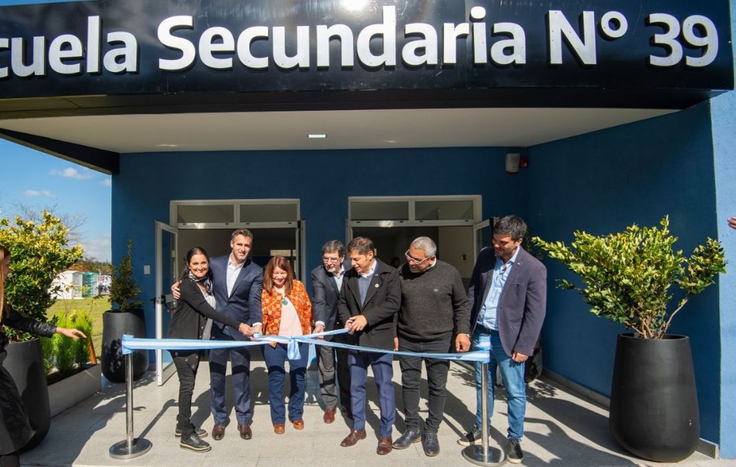 Achával y Kicillof inauguraron una escuela: Habrá otras 10 nuevas más en el distrito