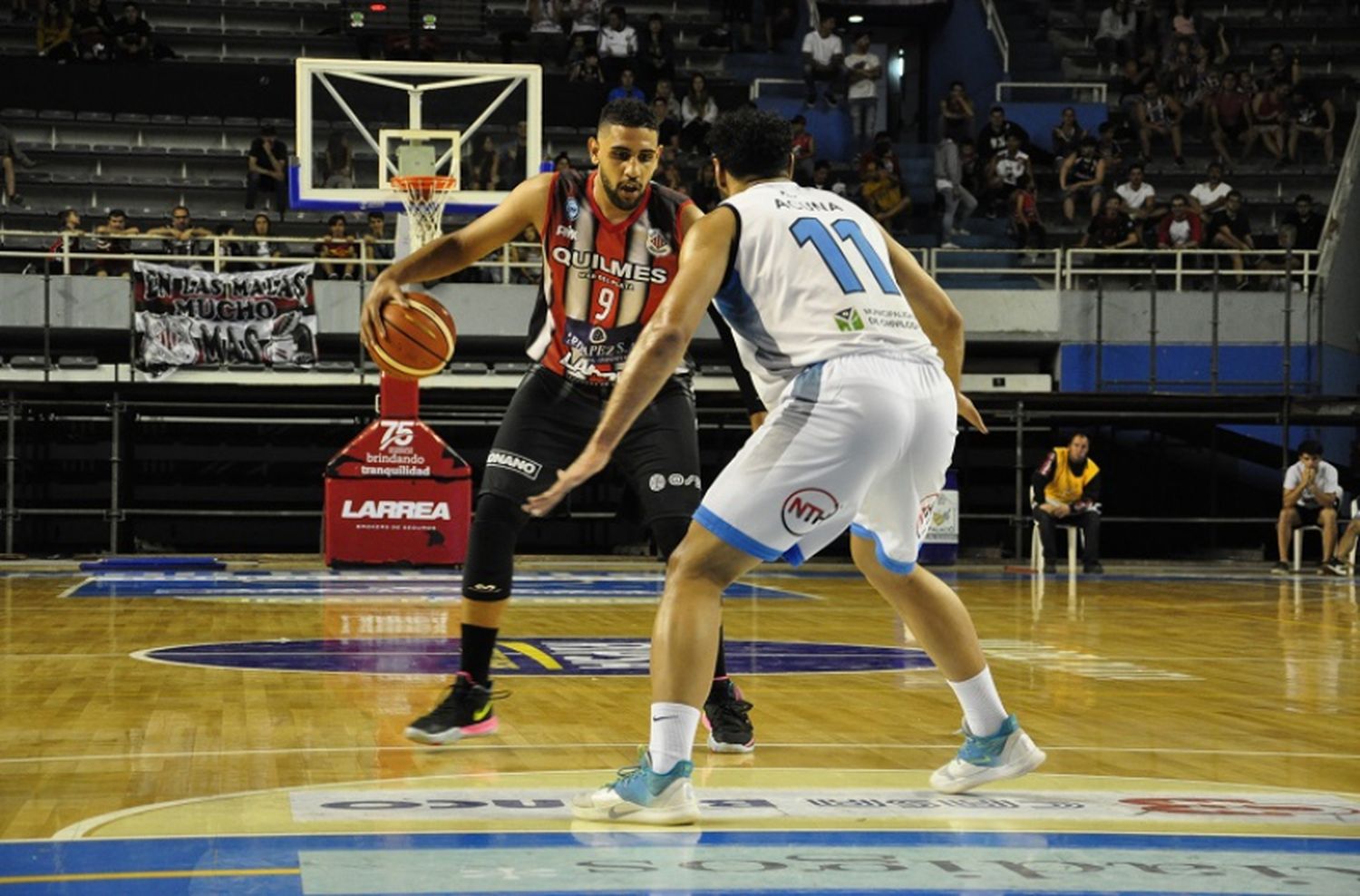 Quilmes cayó como local en el regreso a la competencia