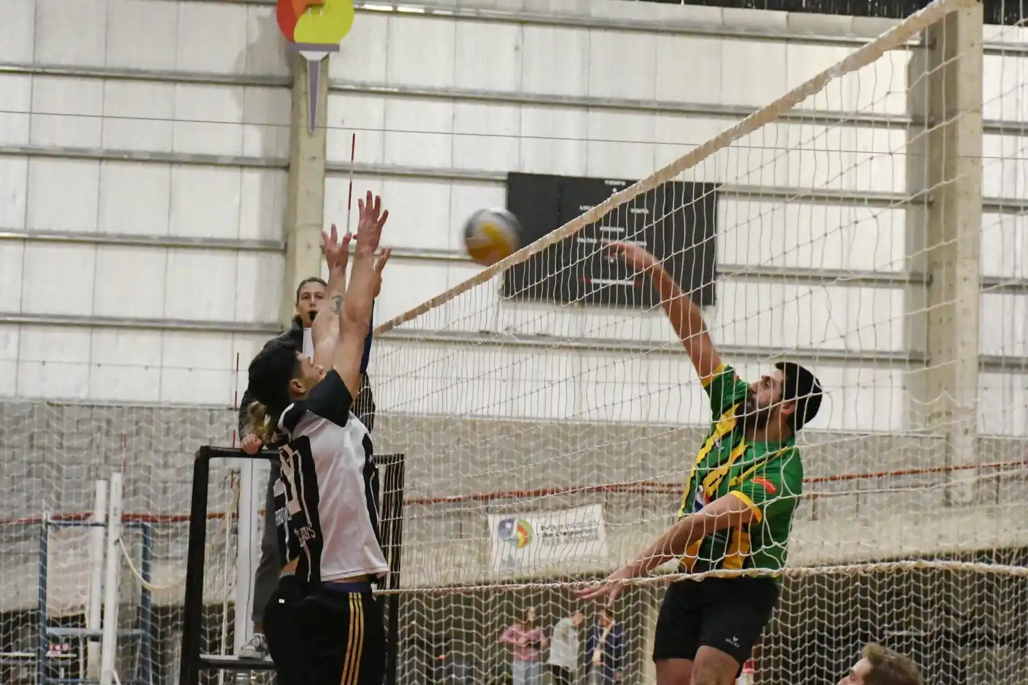 Se cierra la fase regular del vóley masculino