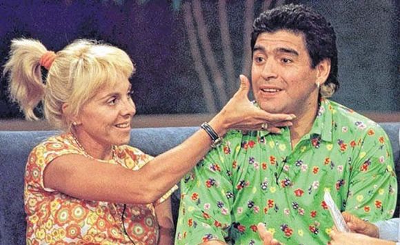 Polémico: Claudia Villafañe lanzó un costoso tour en Italia para “seguir los pasos” de Maradona