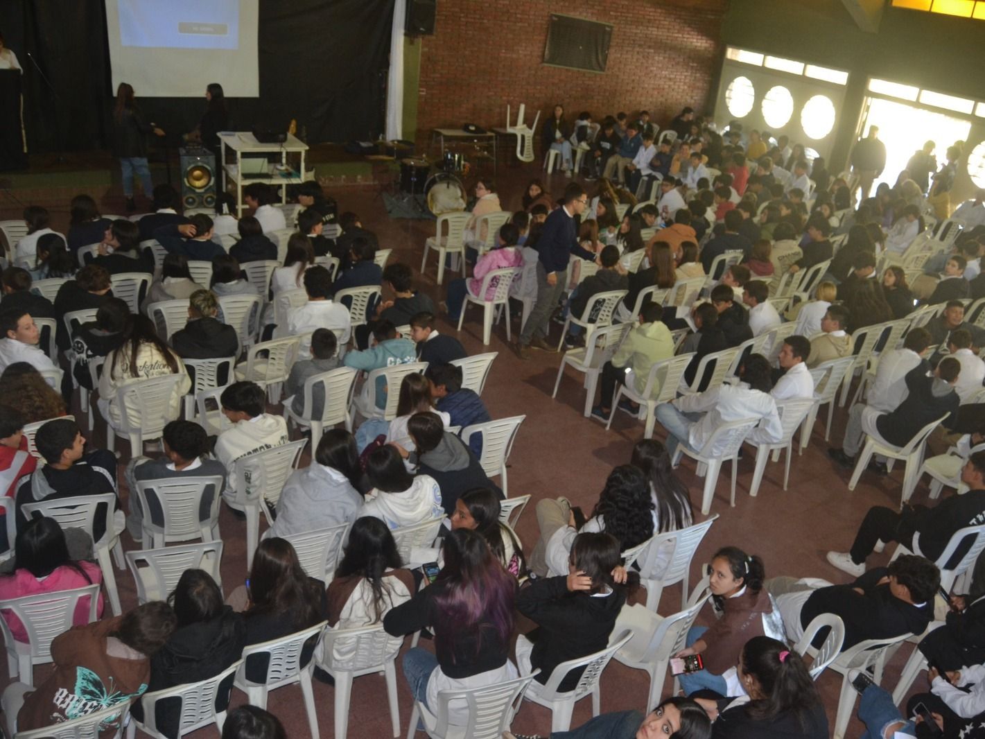 La Escuela de Comercio celebró su 77º aniversario con toda la comunidad educativa