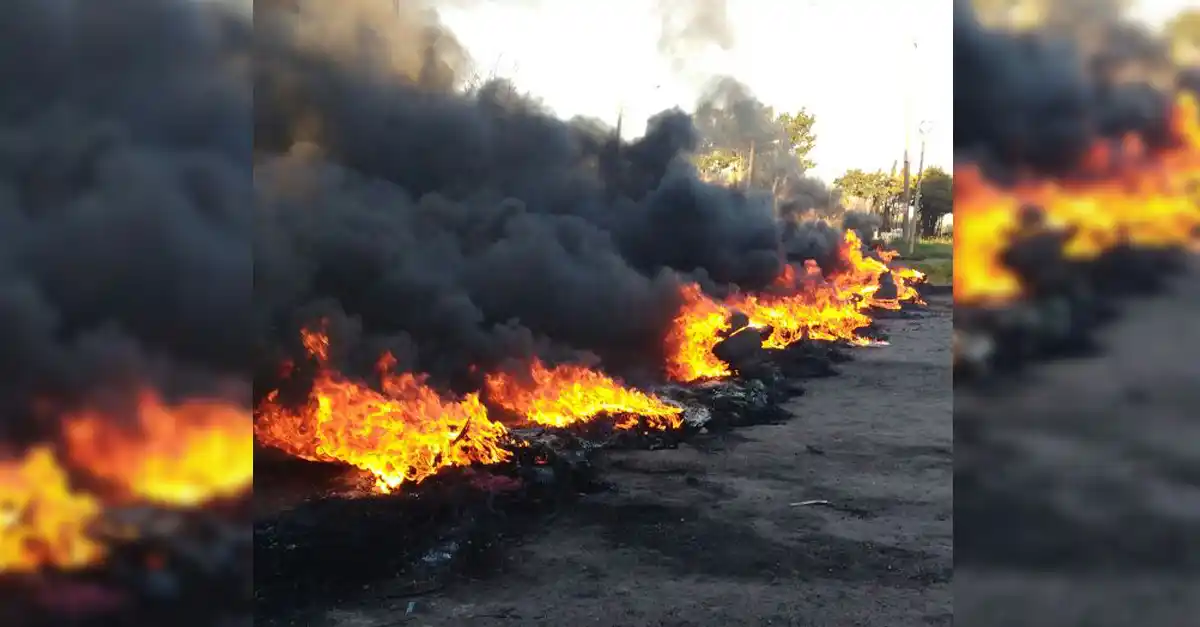 Tensión en el sur: hace dos días cortan las calles en reclamo de obras
