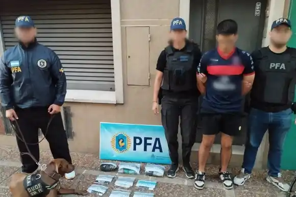 Policía Federal Argentina detuvo a un vendedor de drogas en la región